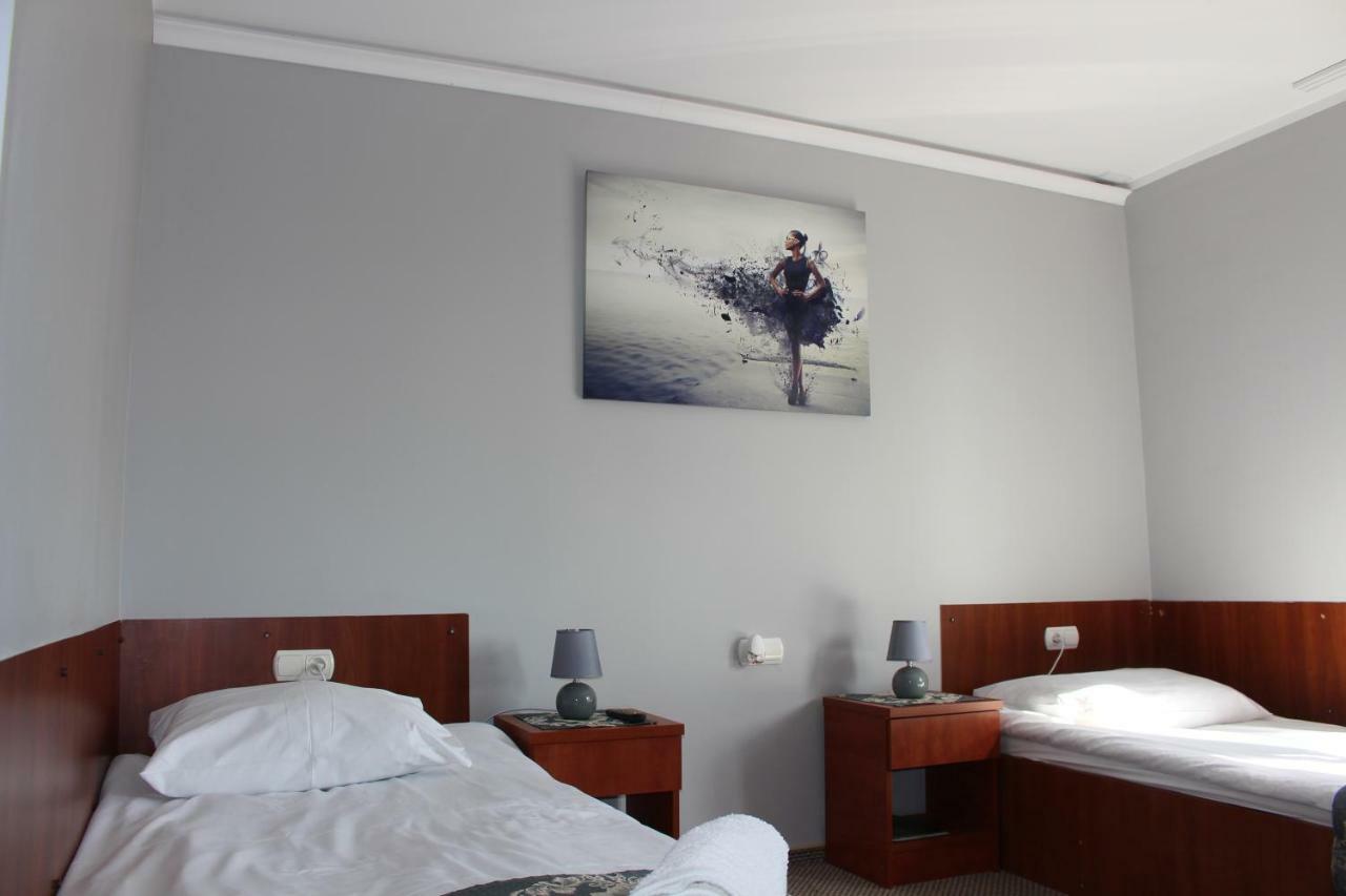 Restauracja Hotel Kassandra Września المظهر الخارجي الصورة