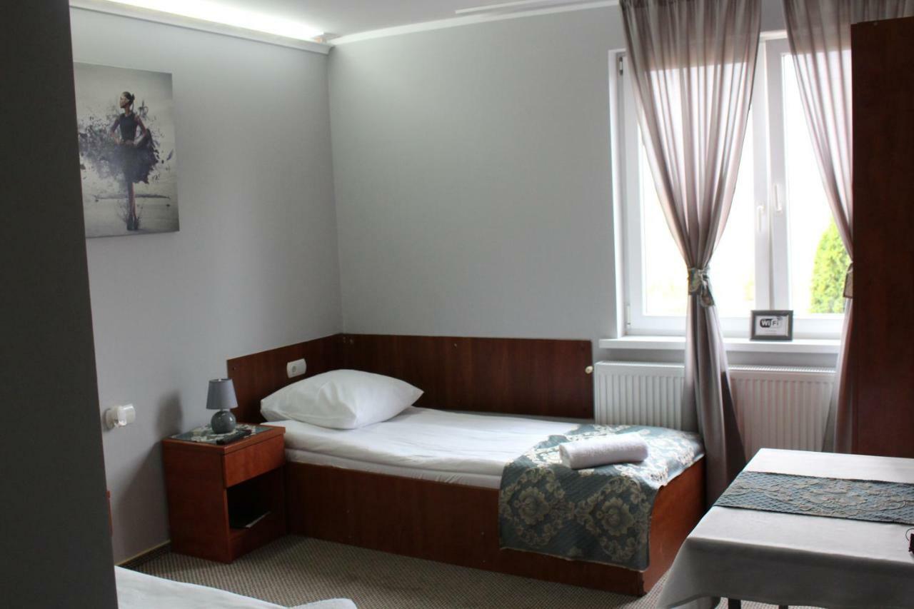 Restauracja Hotel Kassandra Września المظهر الخارجي الصورة